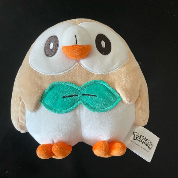 Pokémon Rowlet Plush Stuffed Animal - 8" - Picture 1 of 4